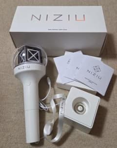 niziu ペンライト　NiziU OFFICIAL LIGHT STICK NiziU 公式ペンライト NiziU OFFICIAL LIGHT STICK - メルカリ