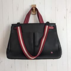 BALLY ハンドバッグ Wポケット Bロゴ レザー 赤 黒 BALLY ハンドバッグ Wポケット Bロゴ レザー 赤 黒 - メルカリ
