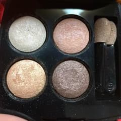 CHANEL アイシャドウのサムネイル