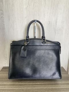 ルイヴィトン ビジネスバッグ リヴィエラ チャーム エピ レザー 黒