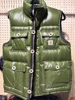 Carhartt ダウンベスト オリーブ Lのサムネイル