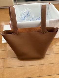新品 エルメス PICOTIN LOCK 22 GOLDのサムネイル