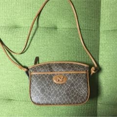ニナリッチ  ショルダーバックのサムネイル