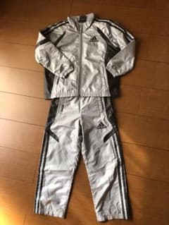 adidas キッズ　ウィンドブレーカー上下のサムネイル