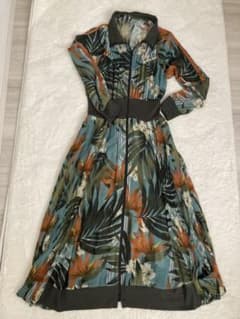 めめさん　EIKO KONDO シアー　ボタニカル　プリーツ　ワンピース めめさん様専用 EIKO KONDO シアー ボタニカル プリーツ ワンピース