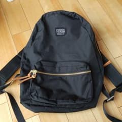 FREDRIK PACKERのバックパック　黒のサムネイル
