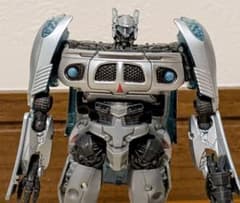 SS-09 オートボットジャズ【スタジオシリーズ】のサムネイル