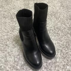 黒レザーサイドゴアブーツ 高ヒールのサムネイル