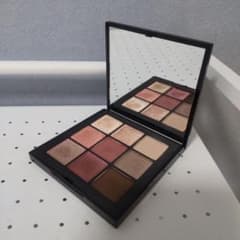 NARS　アンインヒビテッド　アイシャドーパレットSのサムネイル