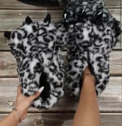 ヒョウ柄怪獣スリッパのサムネイル