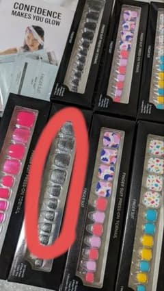 黒1箱のみ【新品未開封】FINGER SUIT ネイルチップ 7箱 フットネイルのサムネイル