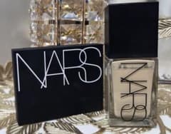 NARS ライトリフレクティング ファンデーション＆プリズマティックパウダー