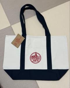 新品未使用Trader Joe's トートバッグ　米国購入　エコバッグのサムネイル