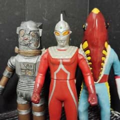 2/28日迄特価ウルトラ怪獣旧型絶ソフビユートム.メトロン.セブン（リアル塗装） ウルトラ怪獣旧型絶ソフビユートム.メトロン.セブン（リアル塗装