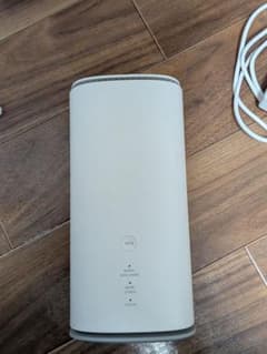 Speed Wi-Fi HOME L13 ホワイトのサムネイル