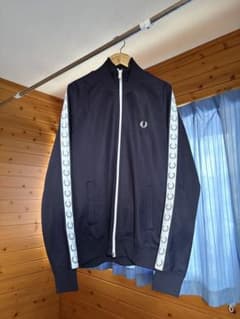 FRED PERRY トラックジャケット ネイビーM ジャージ ライン ロゴ FRED PERRY トラックジャケット ネイビーM ジャージ ライン ロゴ