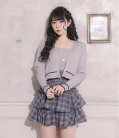 pium ピウム バイカラーカーデ×フリルキャミセット ブルーグレーのサムネイル