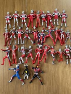 ウルトラマンフィギア☆約30体のサムネイル