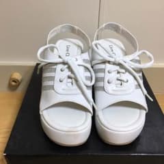 新品シューズのサムネイル