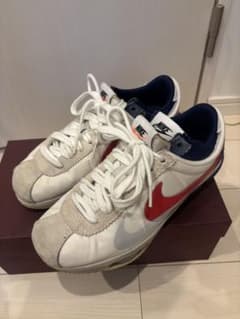 NIKE sacai スニーカーのサムネイル