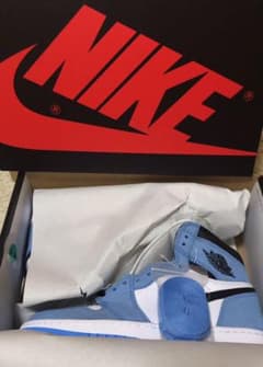 Air Jordan1 retro high University Blueのサムネイル