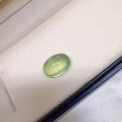 7ct 天然プレナイトルース オーバルカボション ライトグリーン系 ハンドメイドのサムネイル