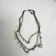ROPE アンティーク調パールモチーフ三連ネックレスのサムネイル