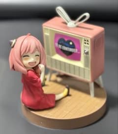 SPY×FAMILY Anya Forger Figure with TV
