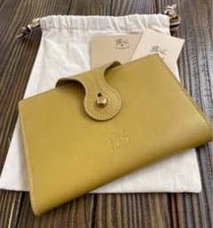 リアル様専用‼︎イルビゾンテ 二つ折り財布 オリーブドラブ イエローのサムネイル