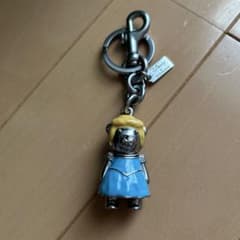 コーチ　ディズニー　シンデレラ　バッグチャーム　キーチェーン