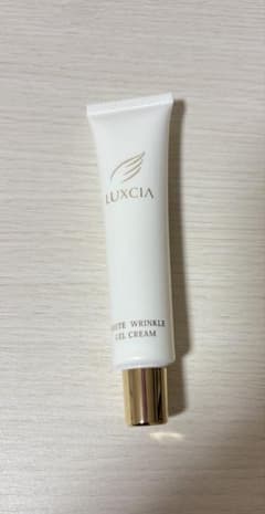LUXCIA シミシワホワイトクリーム30g - メルカリ