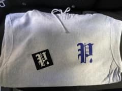 PHATRNK×SRVNTZ限定コラボパーカー(ステッカー付き)のサムネイル