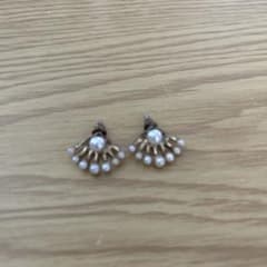 ピアスのサムネイル
