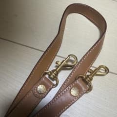 발렌티노 숄더 스트랩 베이지