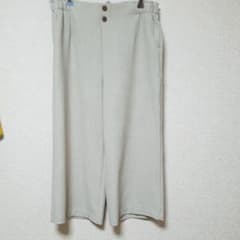 ♥️新品　ベージュ　生成　ワイドパンツのサムネイル