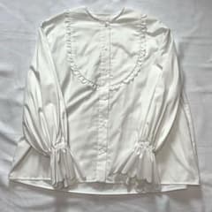 ☆美品☆ヨリyori スカラップカットワークフリルブラウス ホワイト