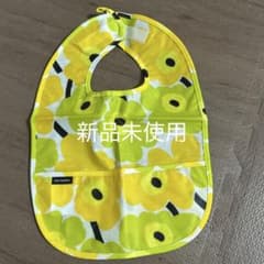 marimekko 子供用　花柄エプロンのサムネイル