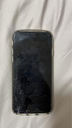 iPhone7 128G ひび割れのサムネイル