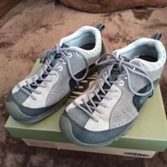 KEEN ジャスパーロックス 27cm グレーのサムネイル