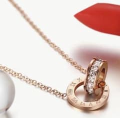 【新品】ステンレス製ローマ数字リングネックレス ローズゴールド18Kメッキのサムネイル