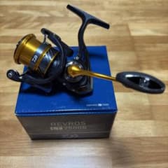 Daiwa 20REVROS LT 2500S スピニングリールのサムネイル