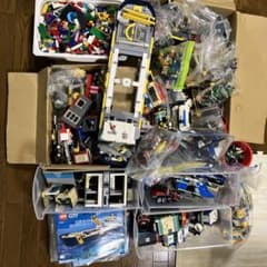 ゆうとな様専用：レゴ　ジャンク　大量　ダンボール2箱なので購入前にご連絡くださいのサムネイル