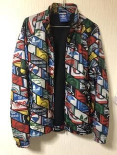 ゆうぱぱ様専用　アディダスオリジナルス　アウターのサムネイル