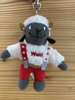 【希少品】スイス限定 Wolli ぬいぐるみキーチェーン BTSジョングク愛用) 本日22時まで限定値下げ))Wolli ぬいぐるみチェーンBTS