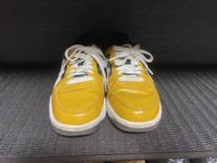 asics スニーカーのサムネイル