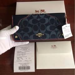 新品❗️coach デニム 長財布のサムネイル