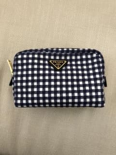 新品♡！プラダのポーチ 最終値下げ！！！！！！のサムネイル