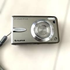 Fujifilm FinePix F30 デジタルカメラのサムネイル