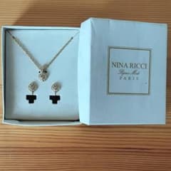 NINA RICCI ニナリッチ　ネックレスとイヤリング　セット NINA RICCI ネックレスとイヤリングセット - メルカリ