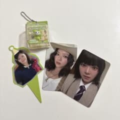 TWICE JEONGYEONサイン入りトレカ 2枚＋キーホルダーのサムネイル